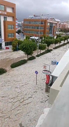 Alanya'nın altyapısı SOS verdi vatandaş evden çıkamadı