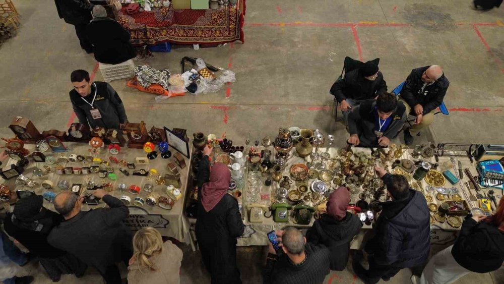 Antika severler Konya'daki bu pazara mutlaka uğrasın