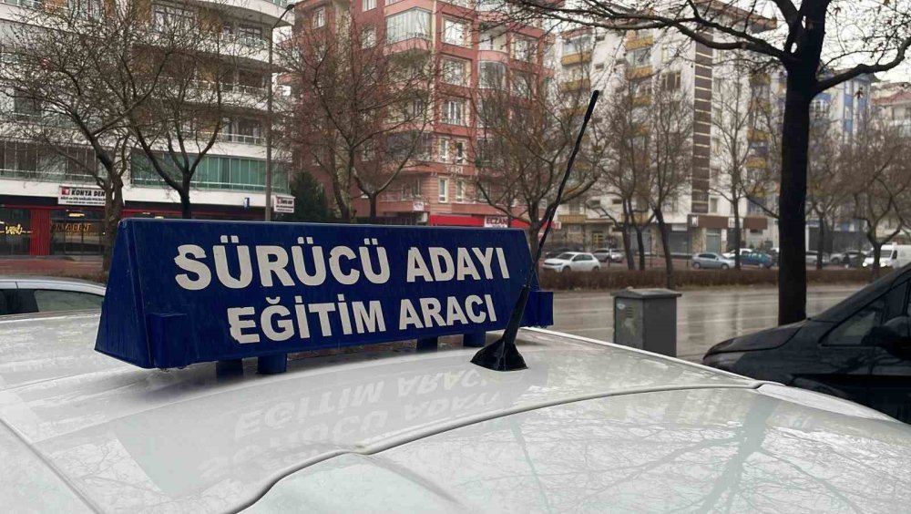 Gizli buzlanma tehlikesi! Konyalı sürücülere hayati uyarılar