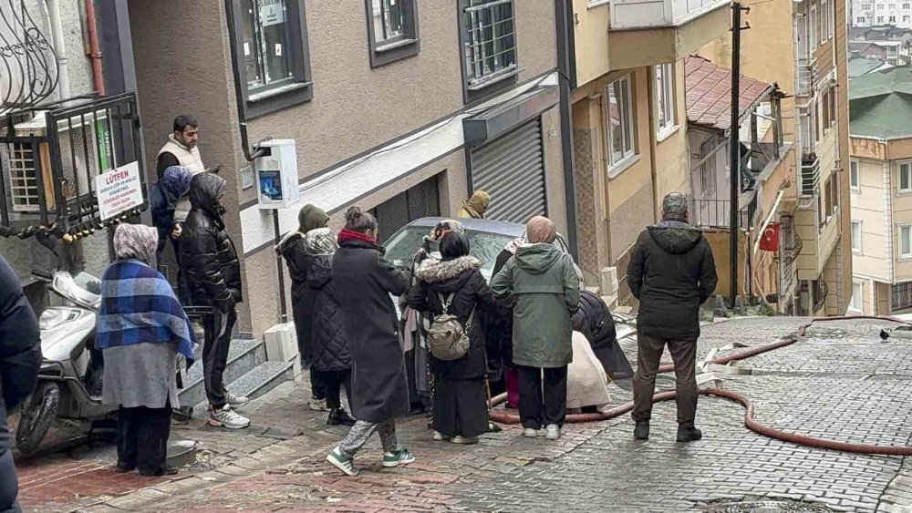 İtfaiye ekiplerinin dik yokuş ve dar sokakla imtihanı