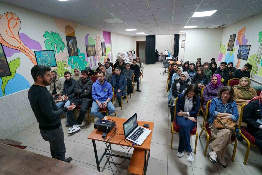 Konya’da çocuklardan sıfır atık mesajı: Atıklardan sanat eserleri yaptılar