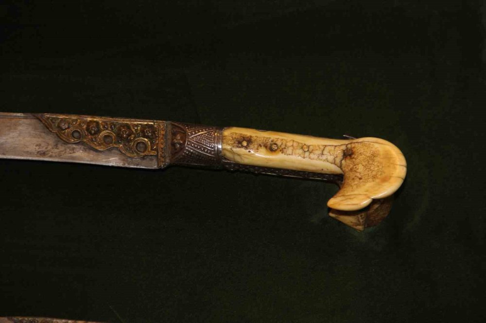 Ters kavis, kulaklı kabza: Yatağan’ın tasarım sırrı