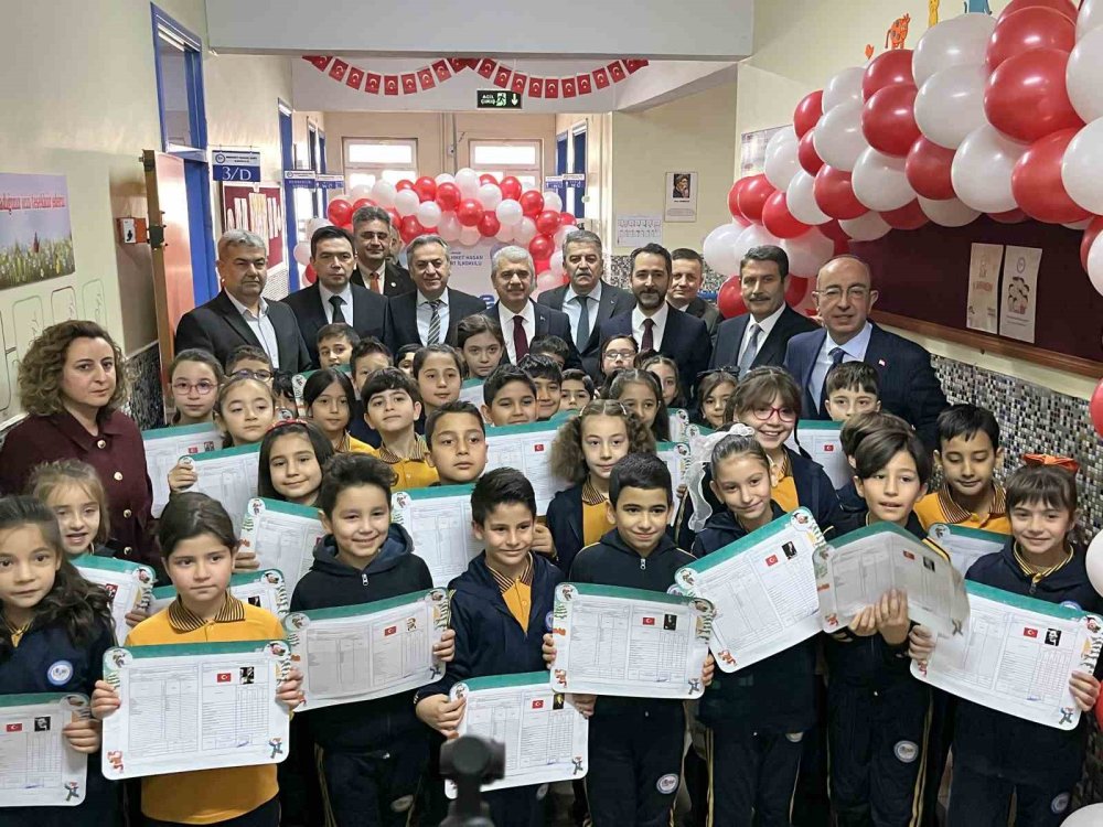 Konya’da binlerce öğrenci karne sevinci yaşadı