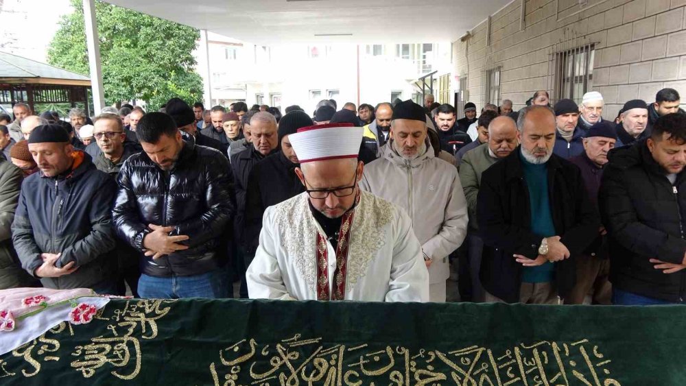 Dilara'ya Ne Olduğu Soru İşareti