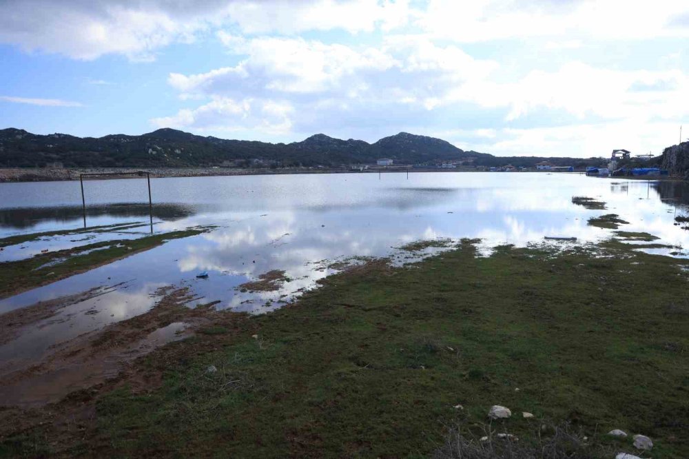 Doğa kendine geliyor! Göl su tutmaya başladı