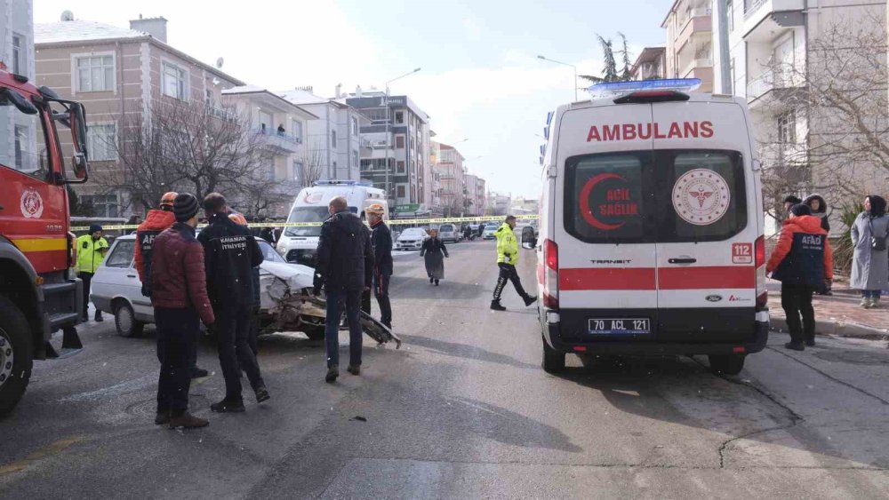 Kavşakta kaza! Karı koca yaralandı, kadının durumu ağır
