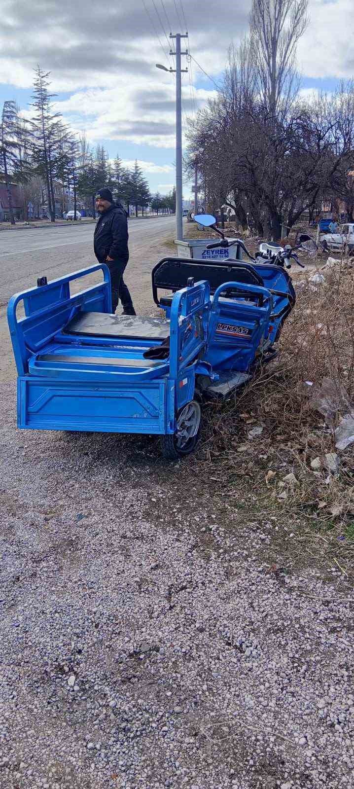 Tatarlı’da moped–otomobil kazası: Anne hayatını kaybetti