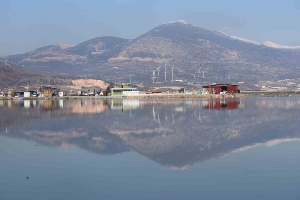 Susuzluktan çatlayan tarım arazileri sular altında kaldı