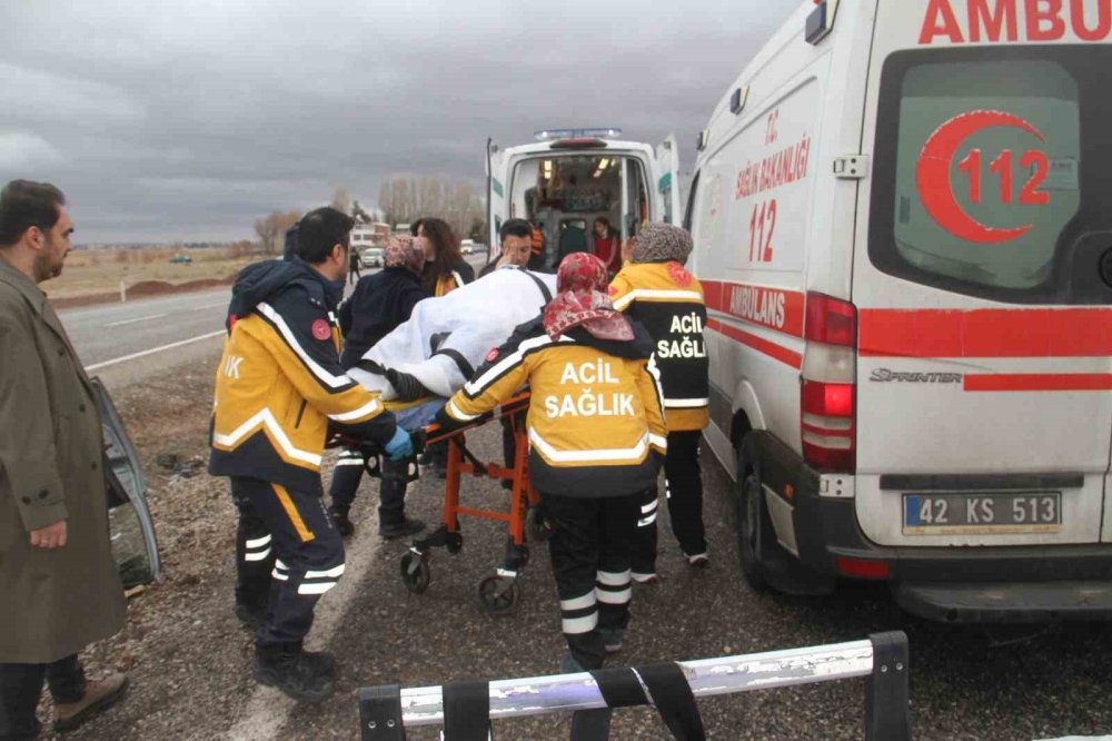 Beyşehir Yolunda Takla Atan Araçta Aynı Aileden 6 Kişi Yaralandı