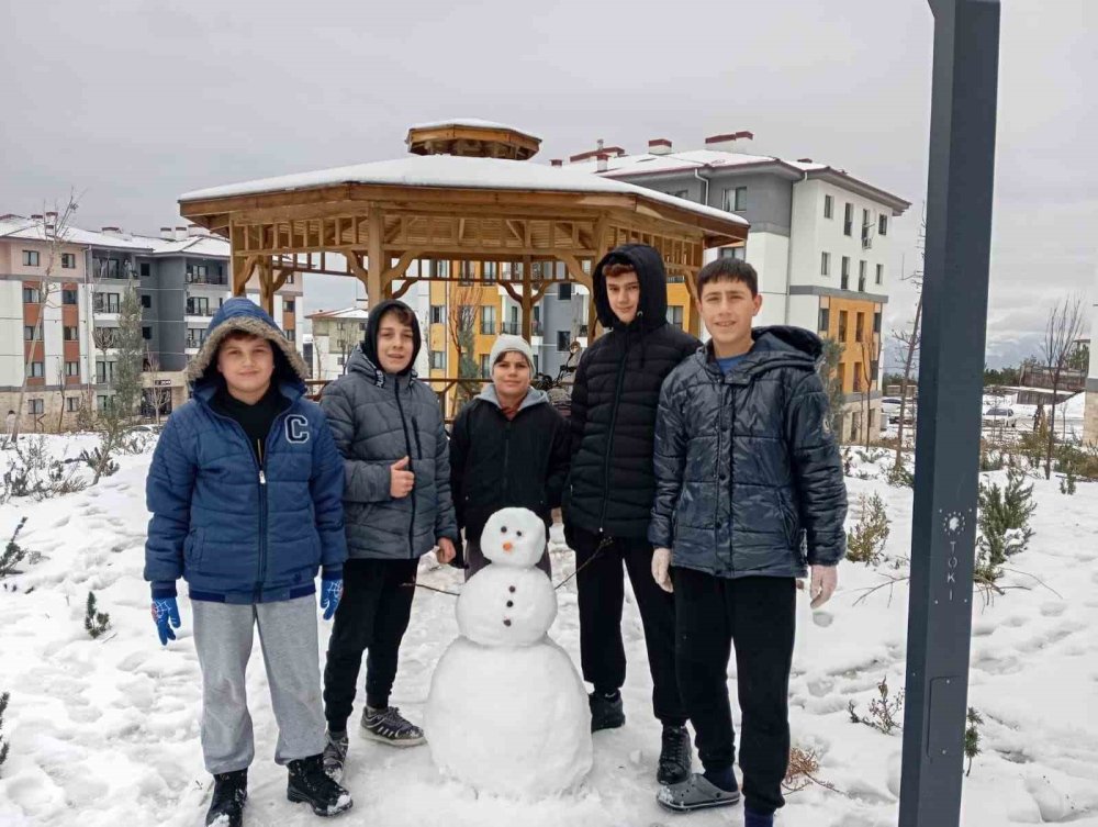 Bir taraf çok mutlu diğer taraf değil