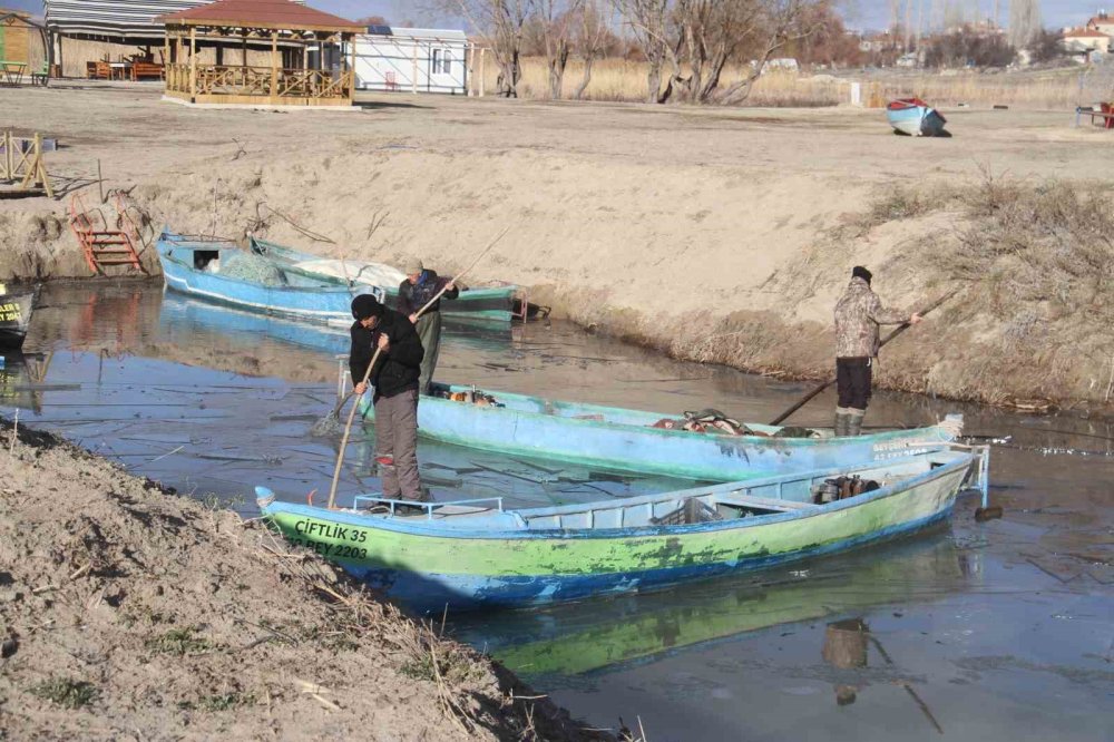 Beyşehir Gölü Buz Tuttu