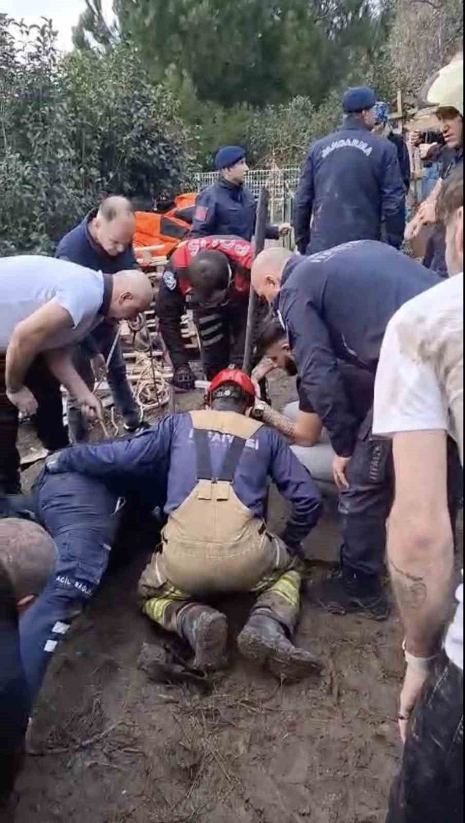 Kuyuda metan gazı paniği! Baba ve oğlu ölümden döndü