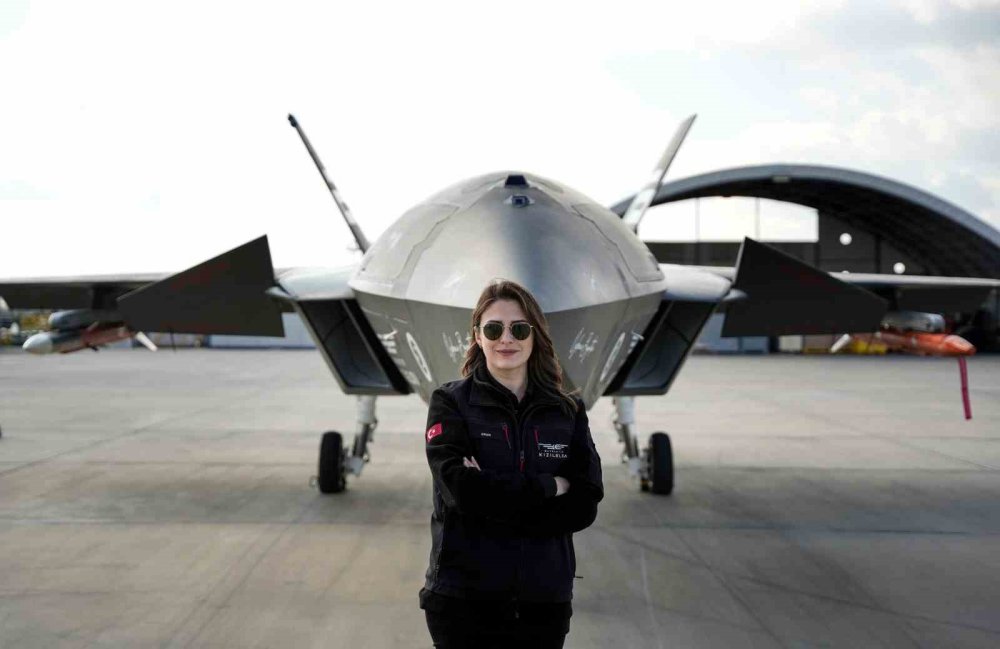 Türkiye’nin İlk İnsansız Savaş Uçağında Kadın Pilot İmzası