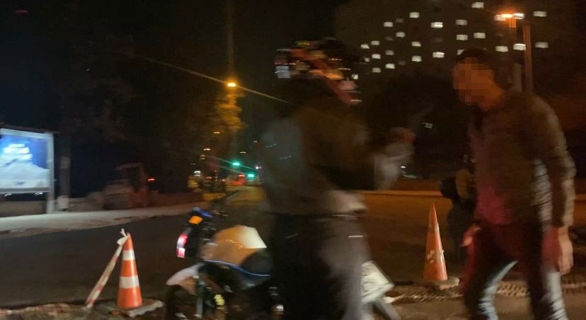 Trafik kavgası büyüdü, araçtan inip saldırdı