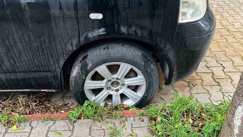 Bisikletli magandalar Alanya'yı karıştırdı