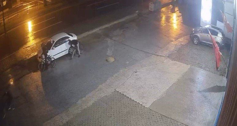 Bisikletli magandalar Alanya'yı karıştırdı