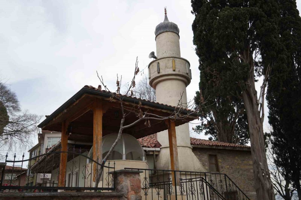 Yumurta parasıyla yapılan 394 yıllık cami restorasyona alındı