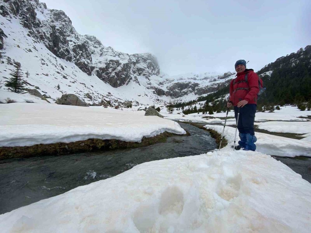 Konya’da yağış bereketi! Beyşehir ve Derebucak’ta sular coştu