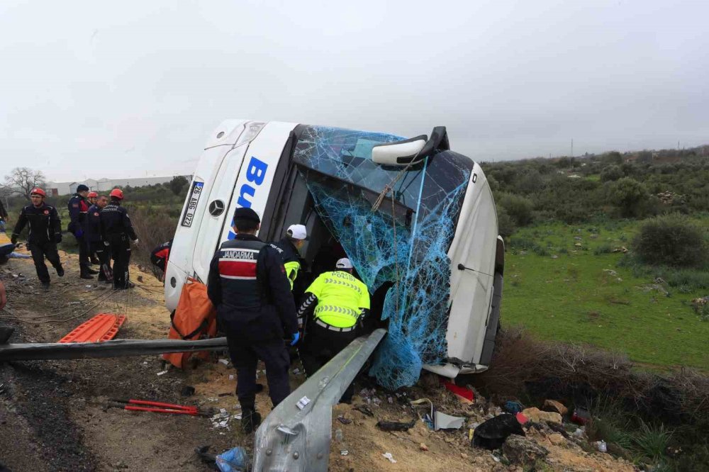 Otobüs kazasında ölen anne-kızı tatilden dönüyormuş