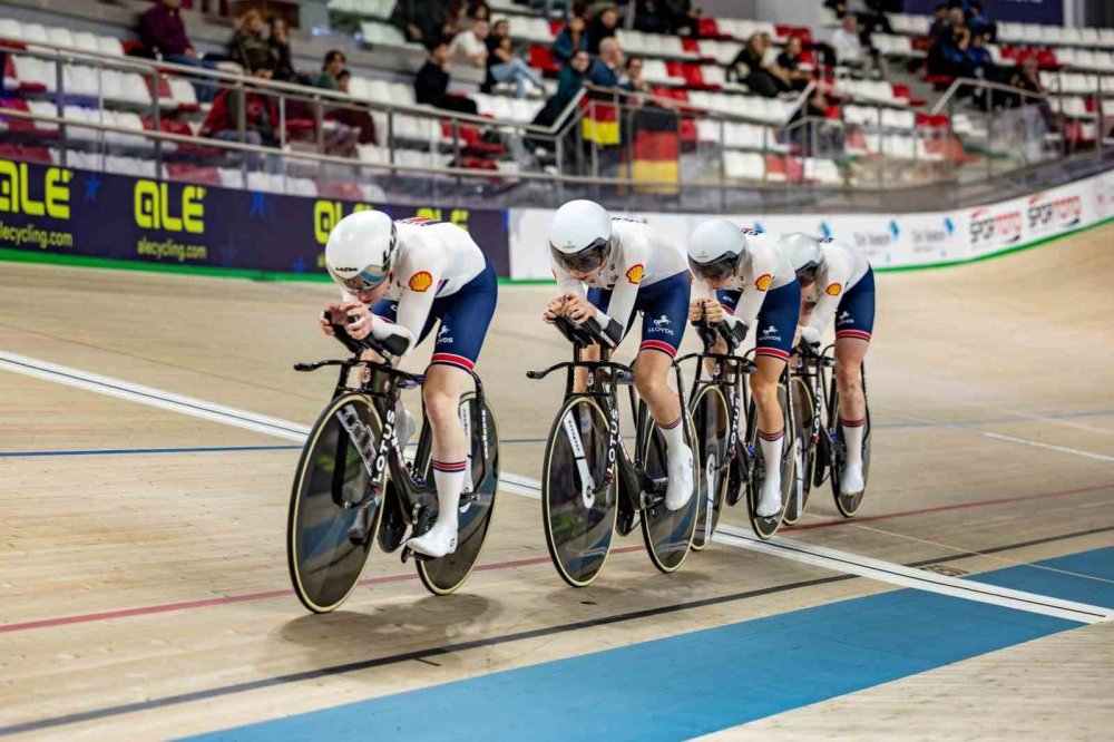 Konya Velodromu’nda Avrupa Pist Bisikleti’nde Rekor Gecesi