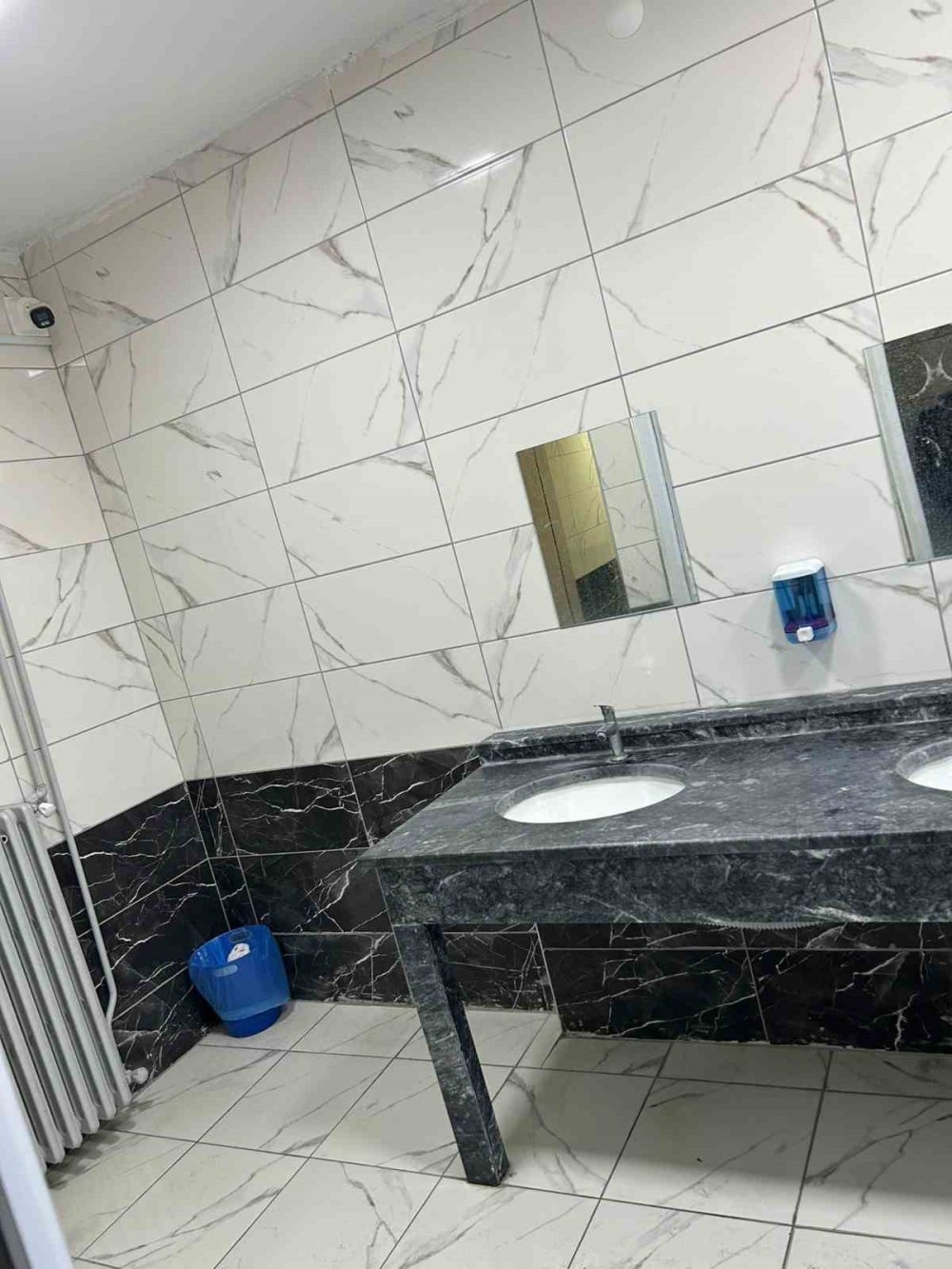 Okul Tuvaletlerinde Kamera Skandalı: Soruşturma Açıldı