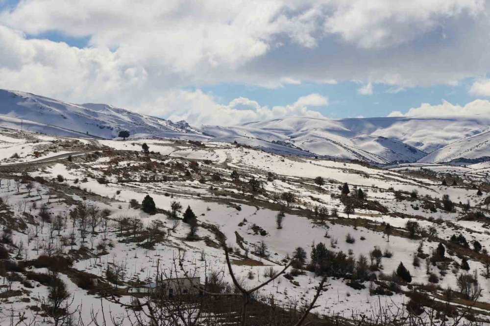 Kar Suları Göksu’yu Ayağa Kaldırdı! İki Yıl Sonra Aksu Aktı
