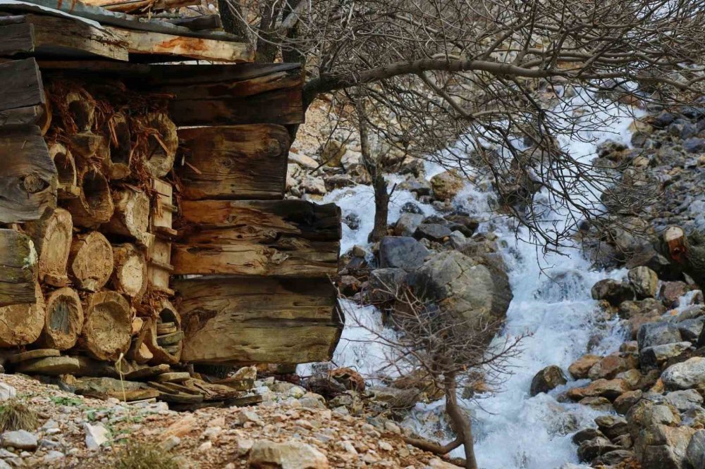 Kar Suları Göksu’yu Ayağa Kaldırdı! İki Yıl Sonra Aksu Aktı