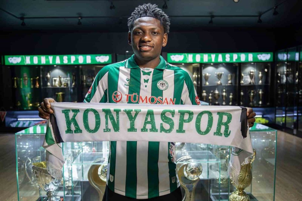 Konyaspor 8 transferle takımı yeniledi