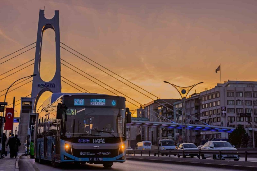 Kocaeli'de toplu ulaşım 24 saat çalışacak! 4 yeni hat sefere başladı
