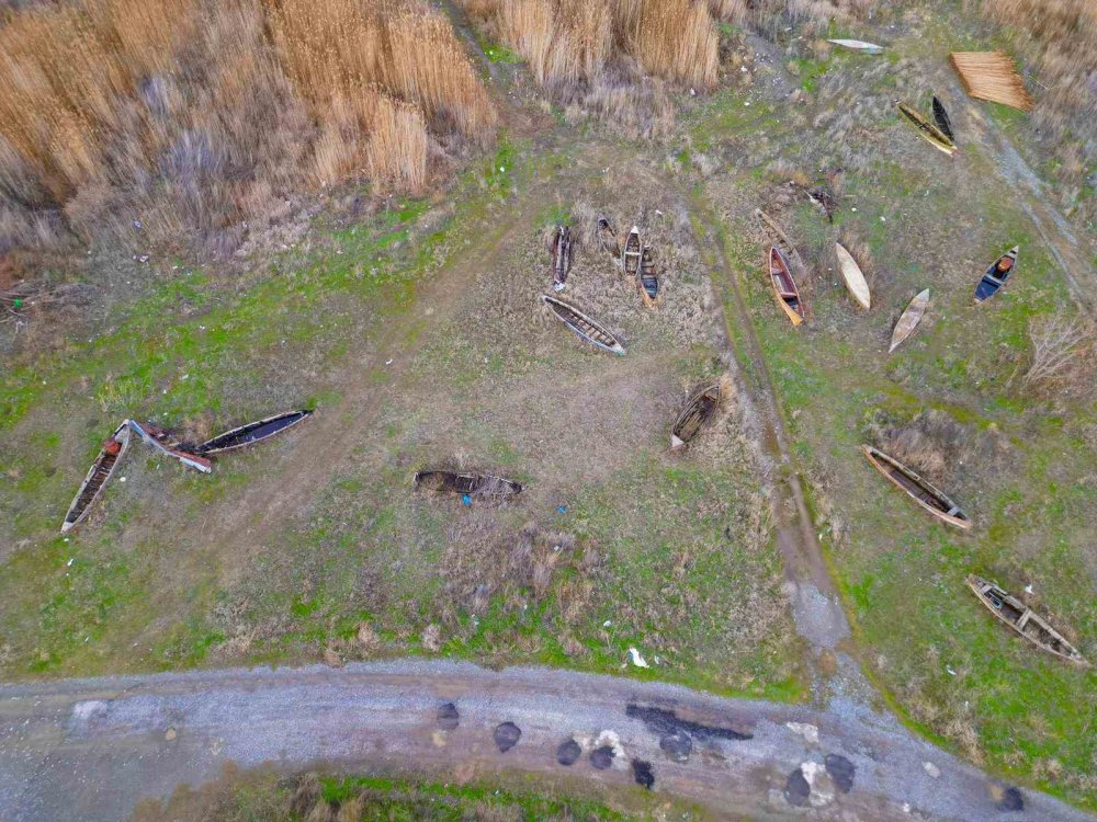 KORKU FİLMİ GİBİ: Eber Gölü'ne daha çok yağış lazım