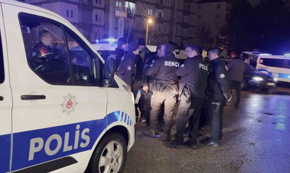 Asker eğlencesi çığırından çıktı, anne polisle tartıştı