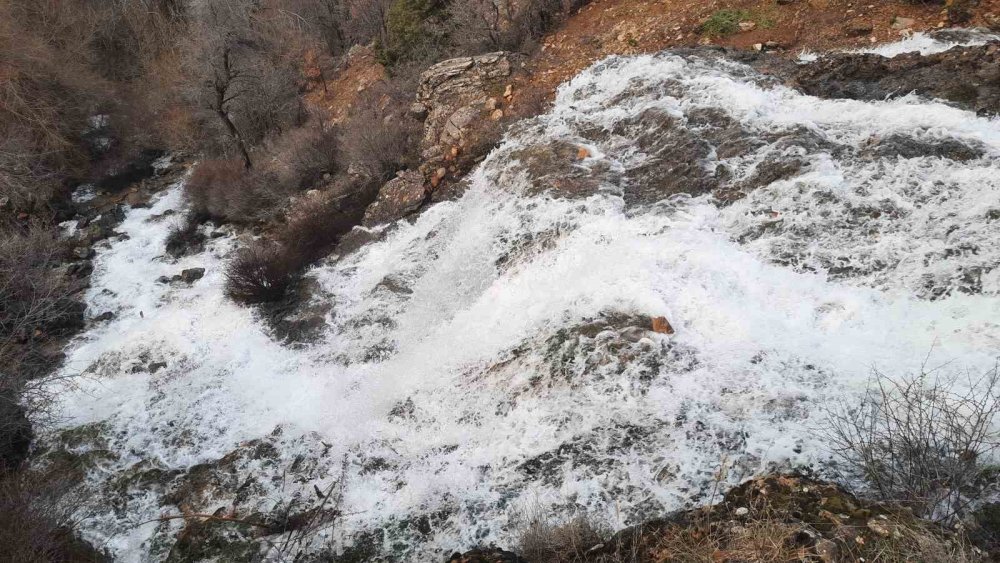 Konya'da 1,5 ay akan şelalenin yüzyıllık hikayesi