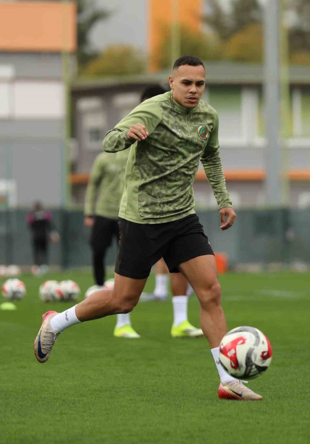 Alanyaspor'da hoca kadro kuramıyor