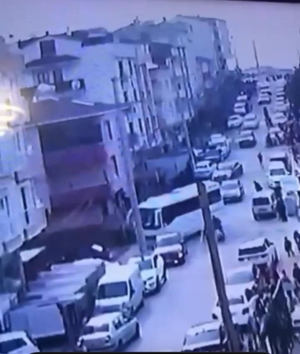 Okul Önünde Servis Faciası: 6 Yaşındaki Ela Hayatını Kaybetti