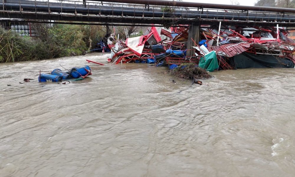 Antalya'da Irmaklar Taştı: Serik, Manavgat ve Alanya Alarmda