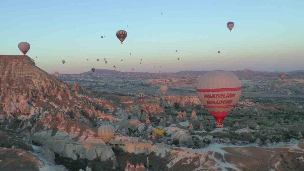 Kapadokya Balonları 2025’te 750 Bin Turisti Ağırladı