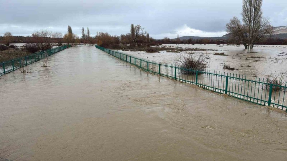 Konya'da Gembos kanalı taştı, ortaya bu manzara çıktı
