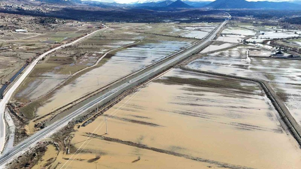 Konya'da Gembos kanalı taştı, ortaya bu manzara çıktı