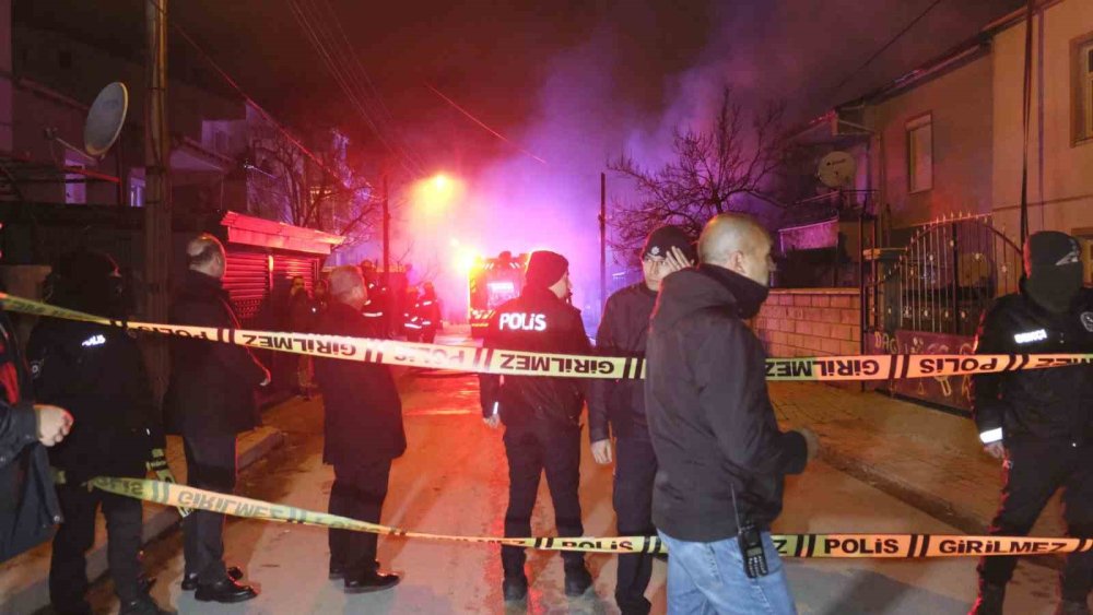 Karaman’da alevler geceyi aydınlattı: Tüm mahalle sokağa döküldü