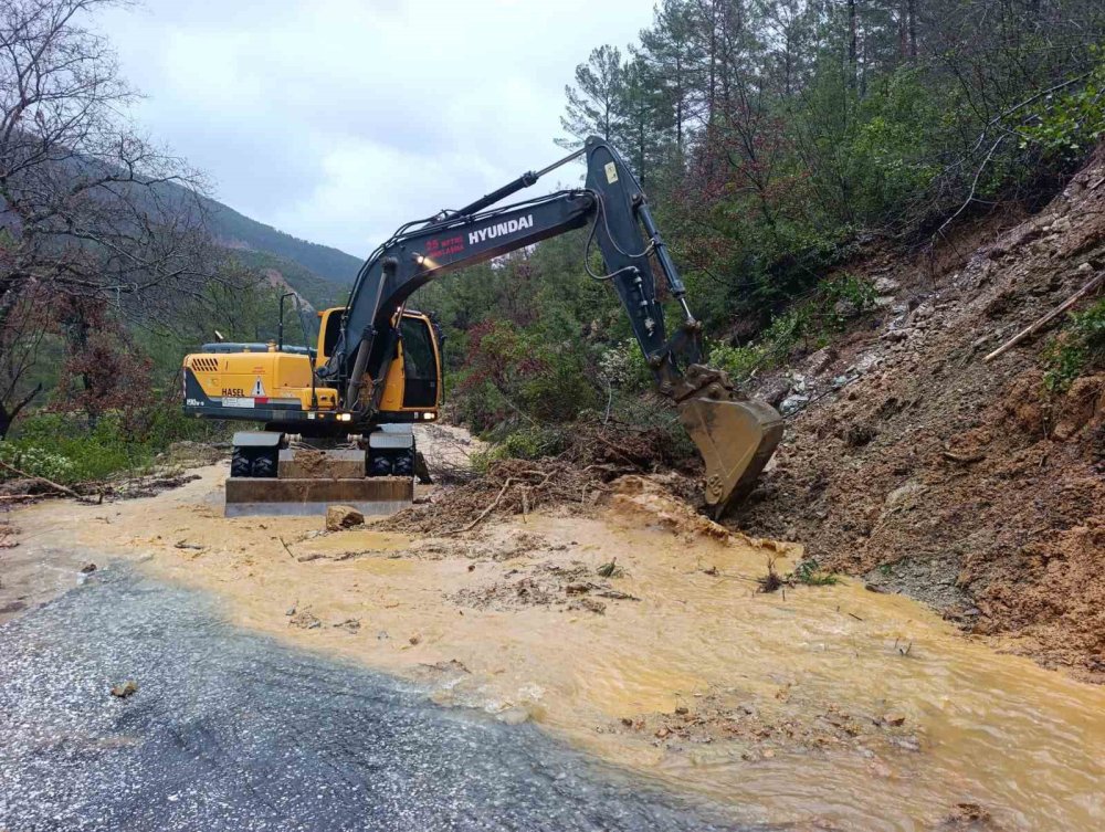 Antalya'da yıllardır yapılmayan yapılıyor! Büyükşehir ilk kez böylesine sahada