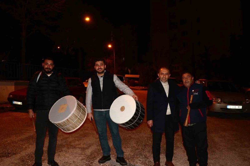 Davulcular Ankara sokaklarını arşınladı