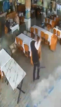 Her yeri su bastı! Yukarıları sel aşağıyı deniz yıkıyor