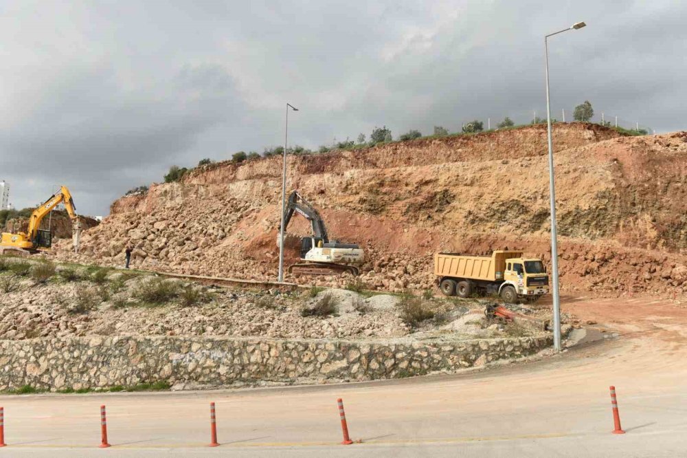 Heyelan korkulu rüya oldu! İlçede tek yükselti kalmayacak