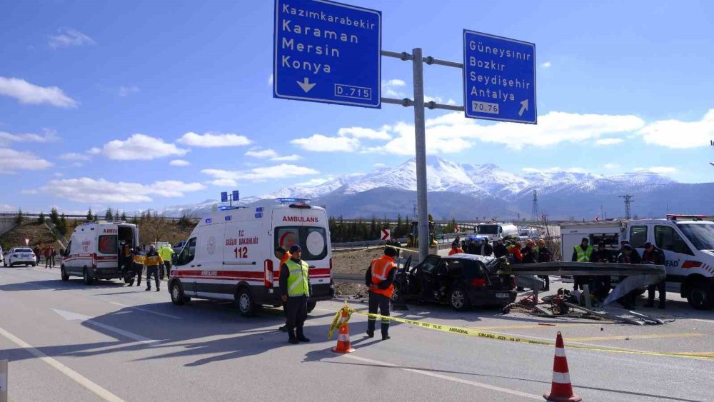 Karaman-Konya Yolunda Acı Kaza: Anne Baba Öldü, Çocuk Yaralı
