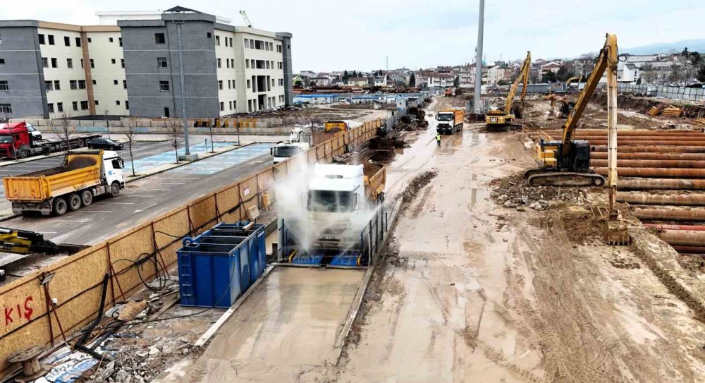 Kocaeli’de Var, Konya’da Yok! Şantiye Çamuruna Yıkama Önlemi