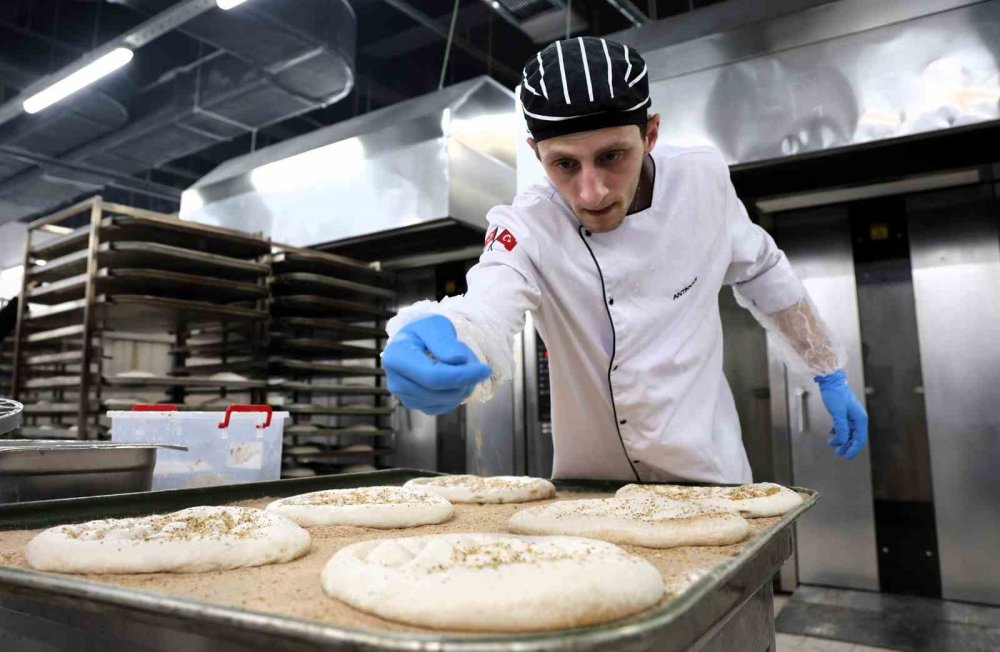 300 gram pide 20 lira! Kapış kapış gidiyor