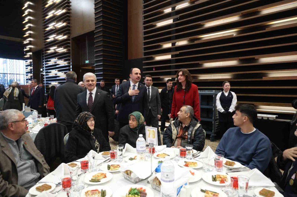 Konya'da Büyük İftar! Kendini Feda Edenlerin Aileleri Unutulmadı