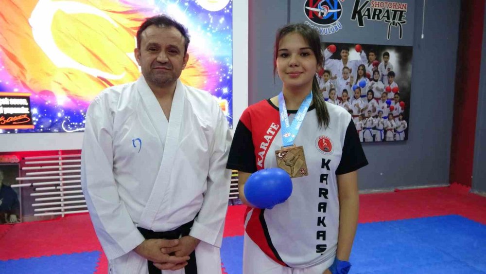 Babasının sözünü dinledi ama yanlış anlayıp şampiyon oldu