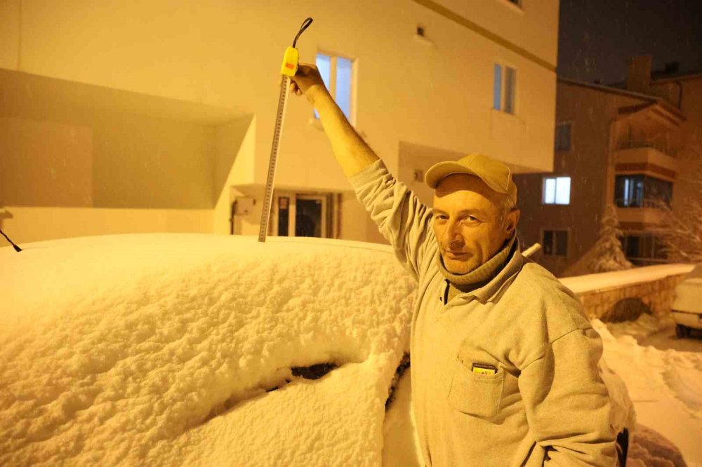 Aksaray'a 14 santimetre kar yağdı