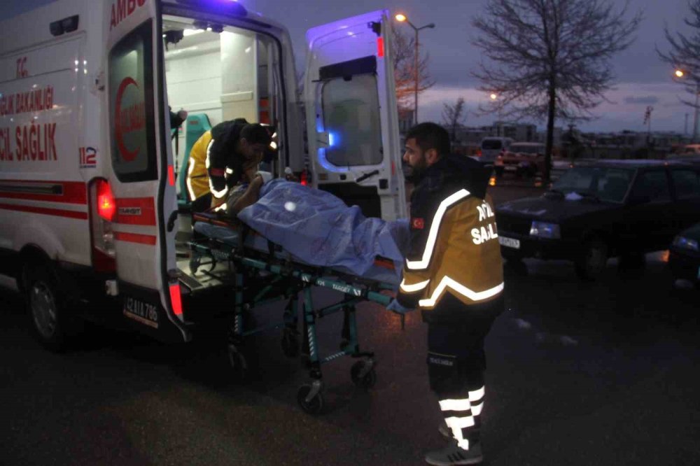 Direksiyon Hakimiyetini Kaybetti, Araç Ters Döndü